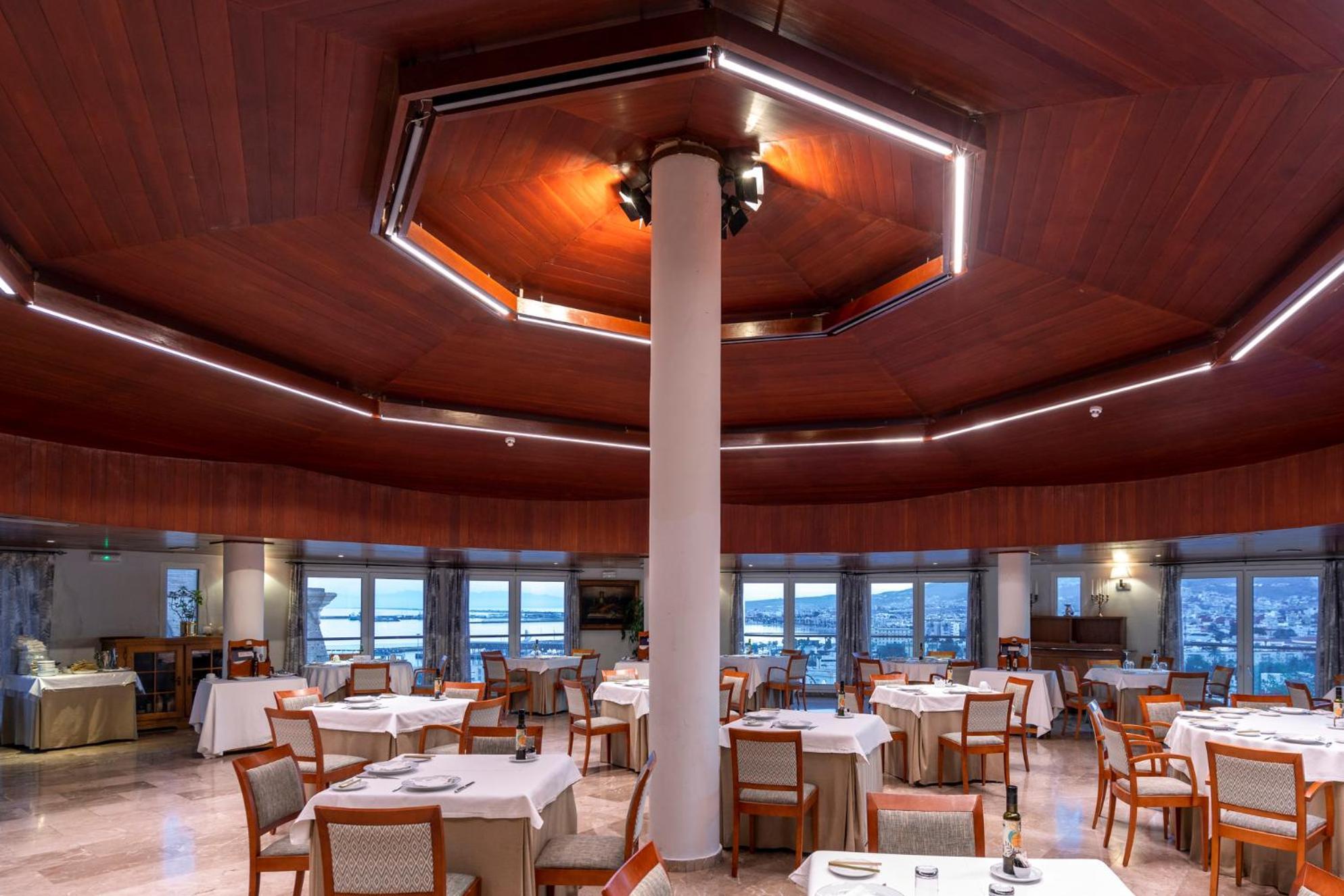 Parador De Мелиля Екстериор снимка