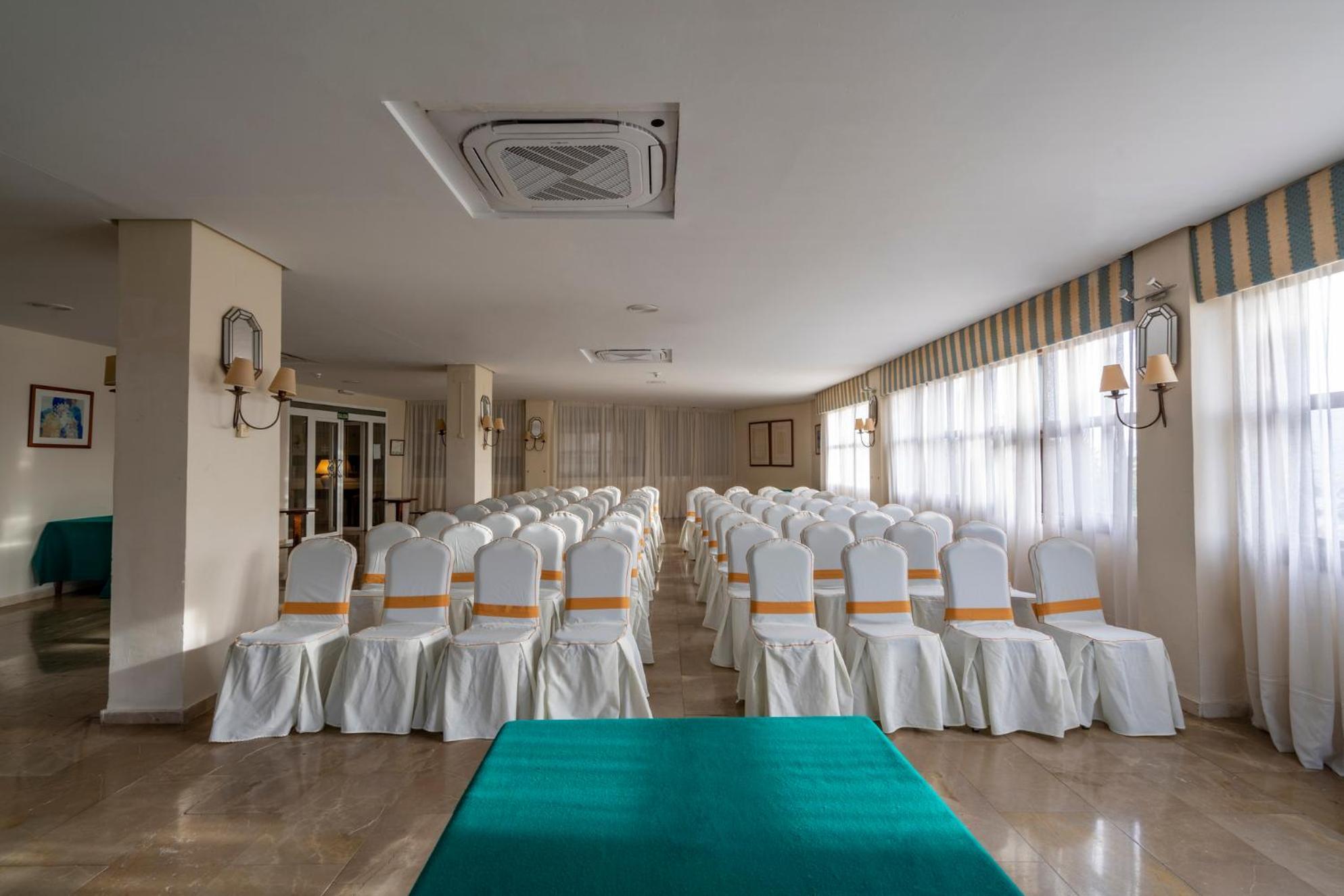 Parador De Мелиля Екстериор снимка