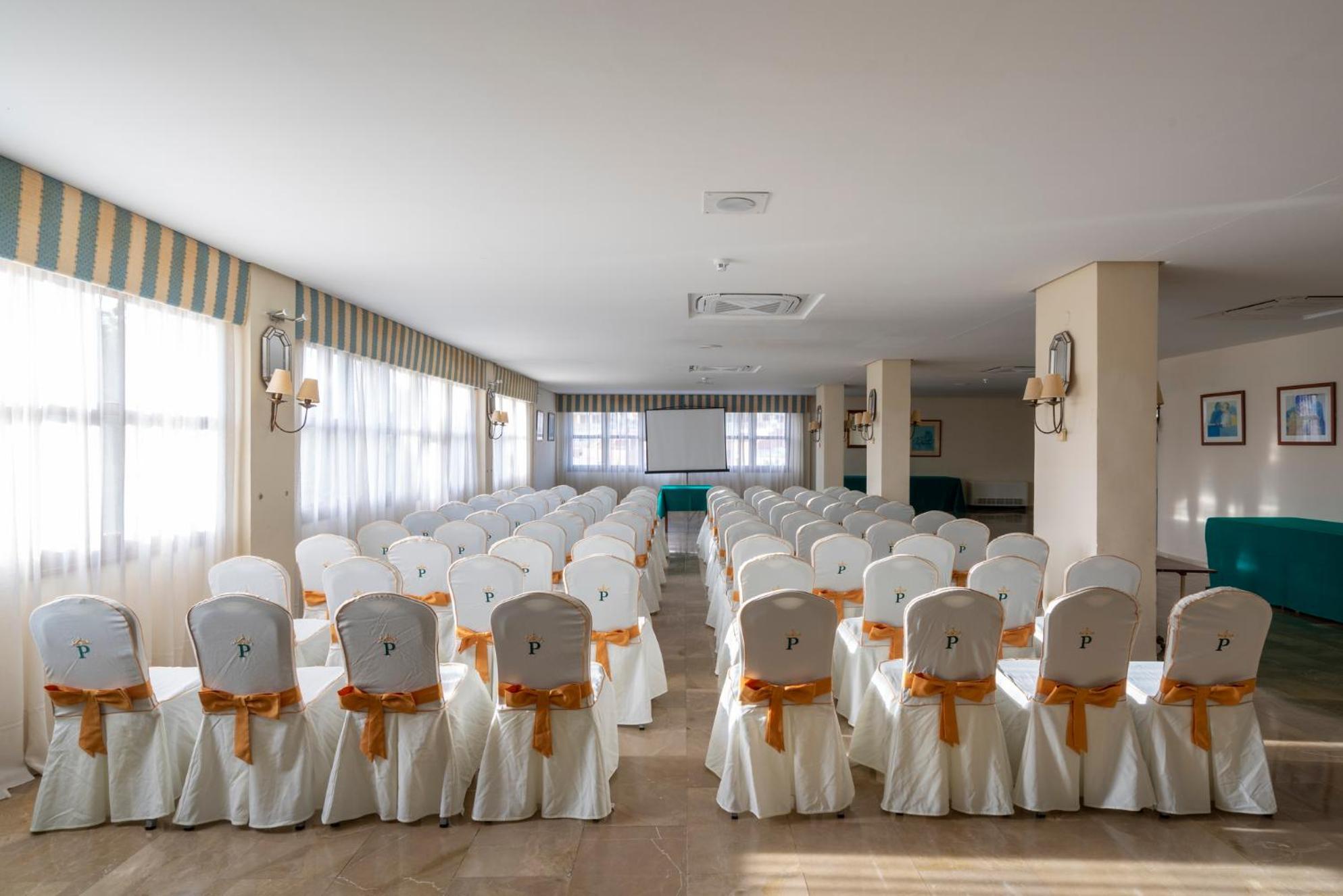 Parador De Мелиля Екстериор снимка