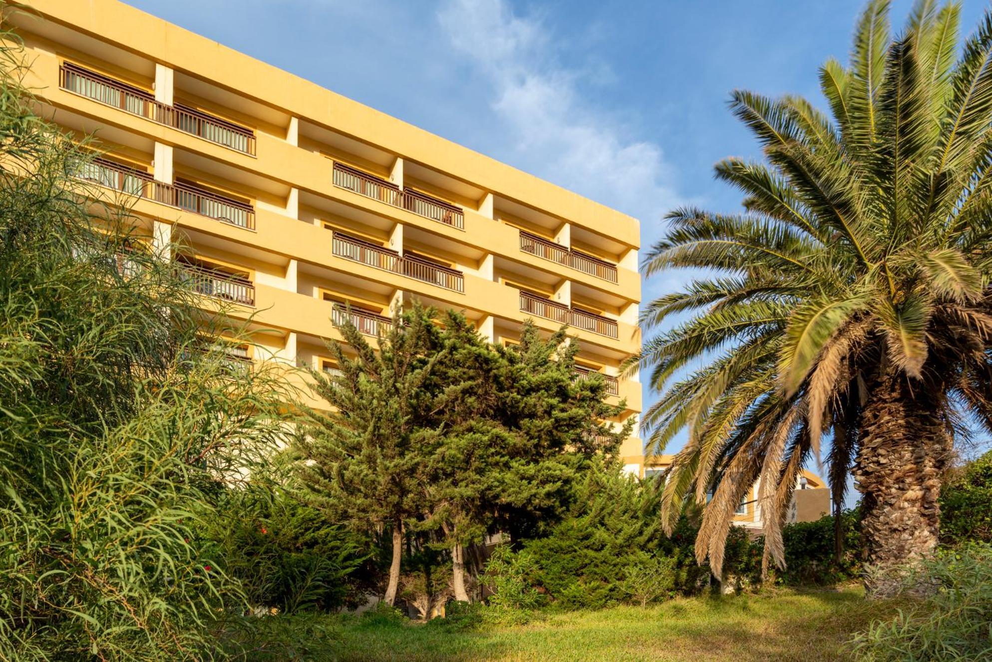 Parador De Мелиля Екстериор снимка